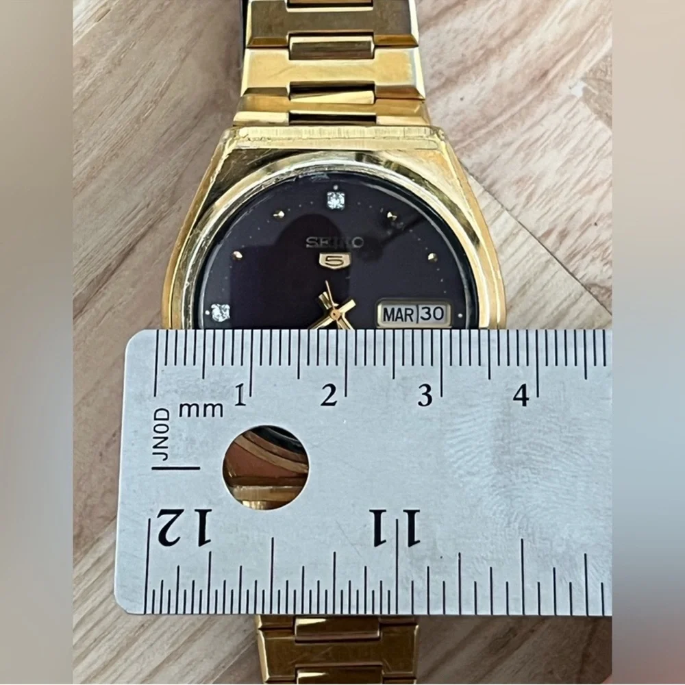 Seiko 5 Automatic Rare Vintage Men’s Watch Diamonds Burgundy Dial Gold Plated